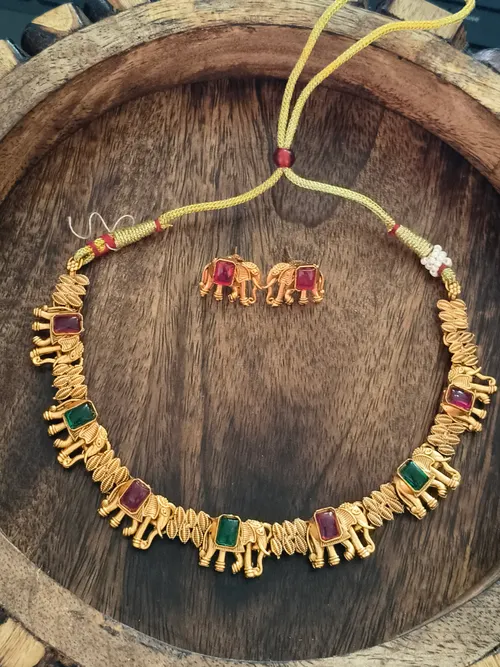 ELEPHANT NECKLACE 03